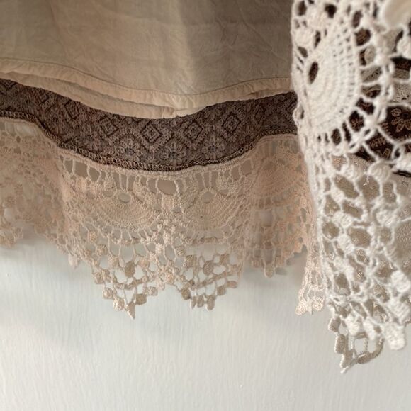 easel lace trimmed simple print dress with elbow sleeves size medium - Picture 8 of 11